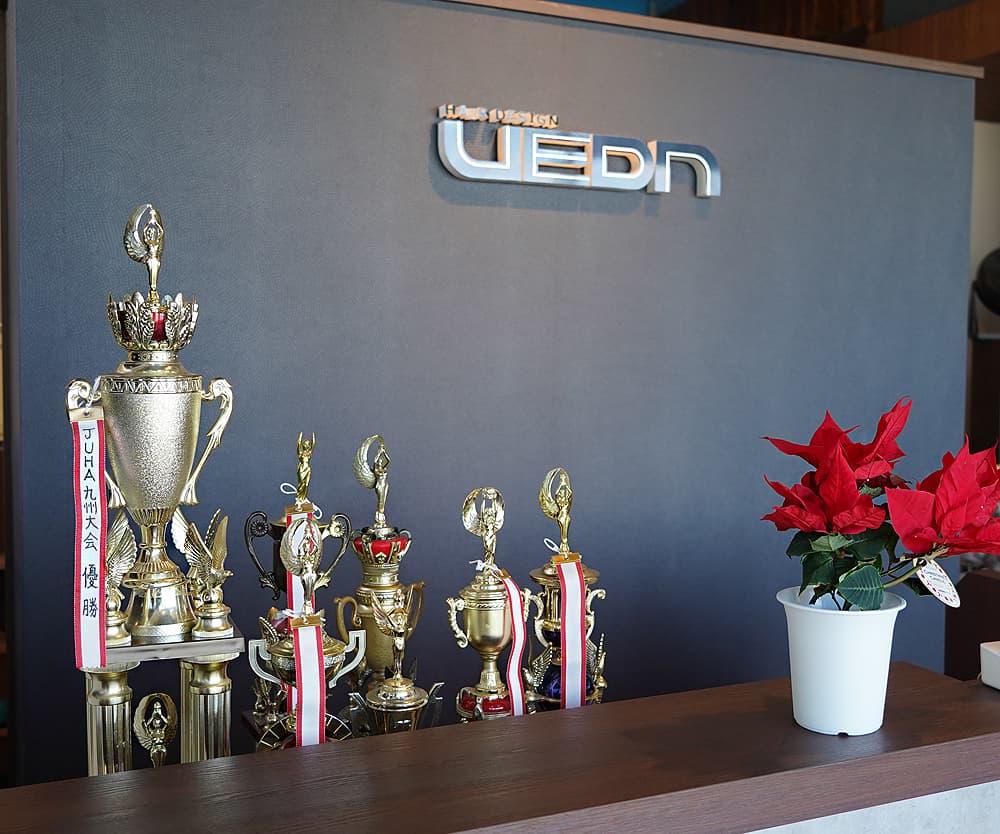 九州大会優勝トロフィー