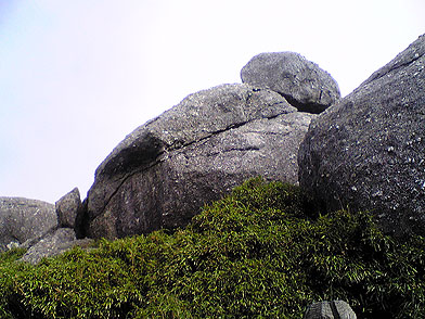 平石岩屋